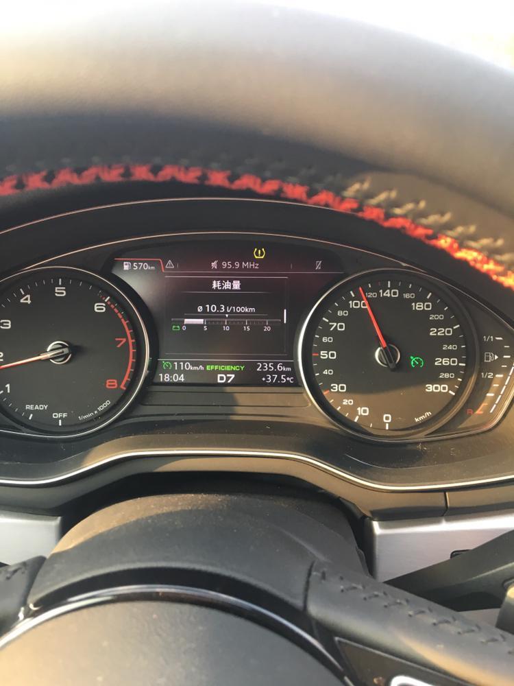奥迪a4l-三月底提的新车，奥迪四驱A4L运动，不小心爆胎，换过换胎后一直报故障，各位大神求怎么操作？