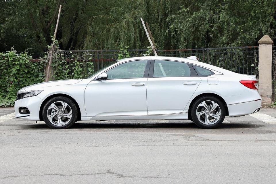 已定 20号左右交车? 有贵州遵义市雅阁车友吗 求加入组织?