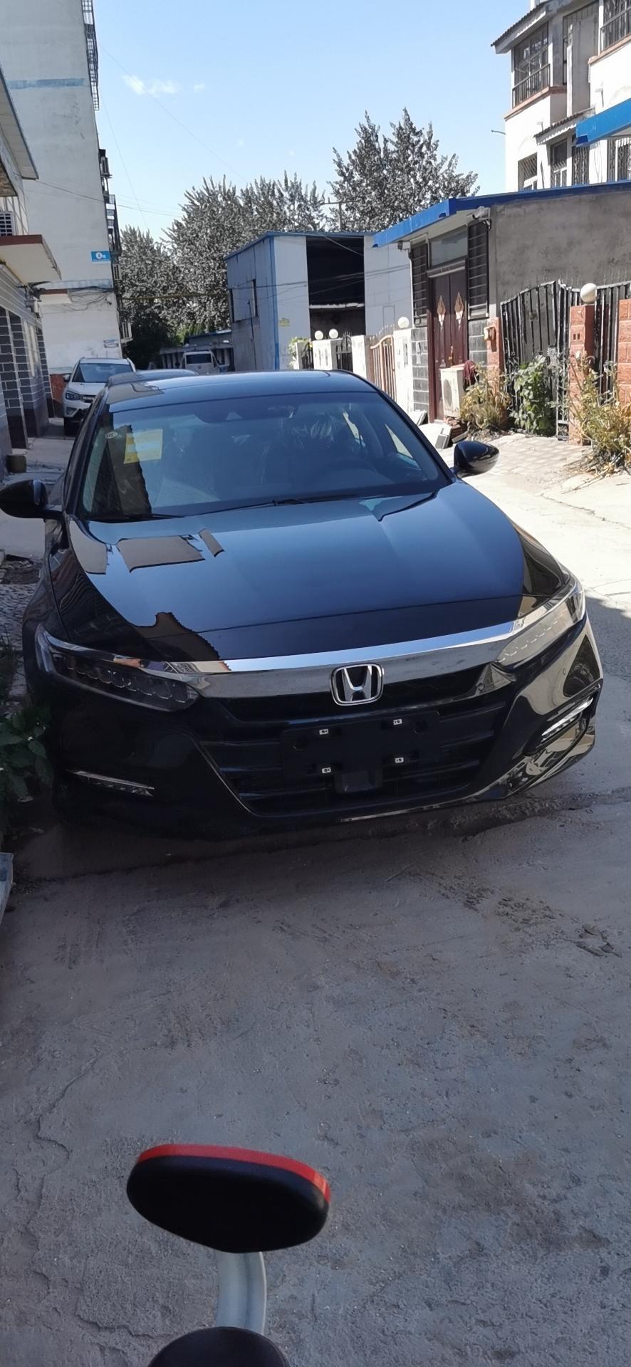 雅阁-混动锐智新车 高速100.以上的时候会听到特别大的风扇声音 听声音像是右后轮？有老司机给讲讲么