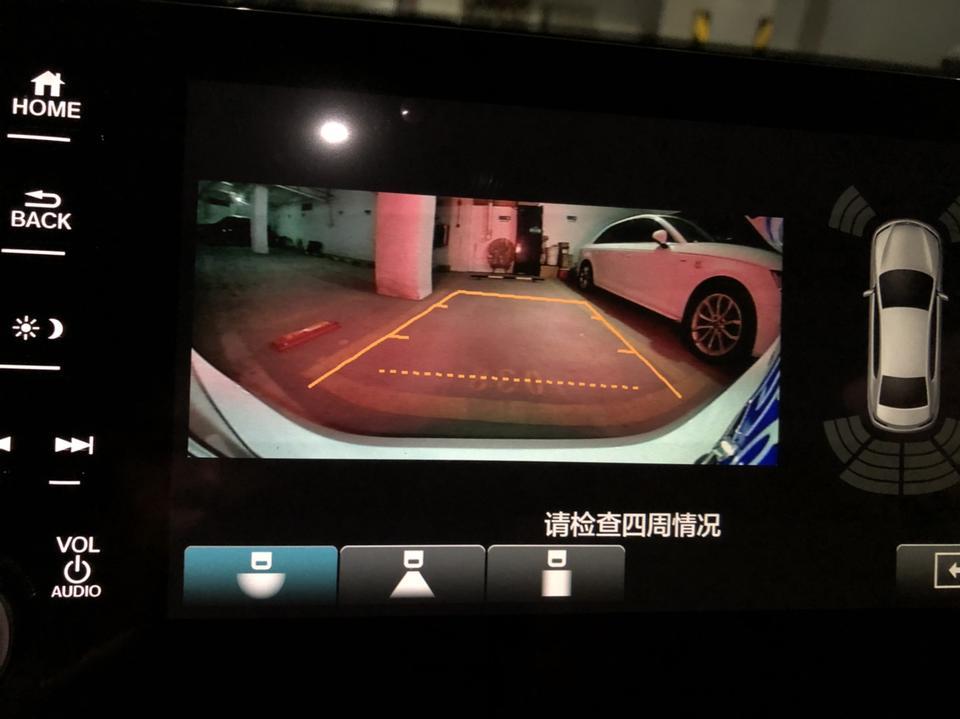 雅阁-今天安装了这款大灯总成后，按R档就没有了倒车的三色警告线，摄像头的动态和静态的引导线都打开了，这是什么原因？有大神可以指导吗？
