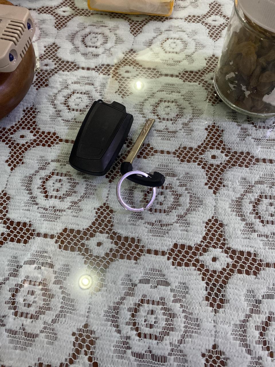 宝马3系-问下19年的320li，车钥匙被洗了，4s换一吧要多少钱？