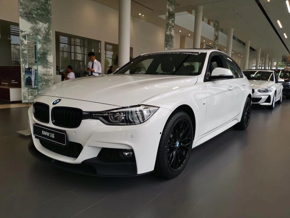 宝马3系-2019款320im，老铁们，只能用手机导航，你们用的什么手机支架，我淘宝买的支架老晃动，求帮助。