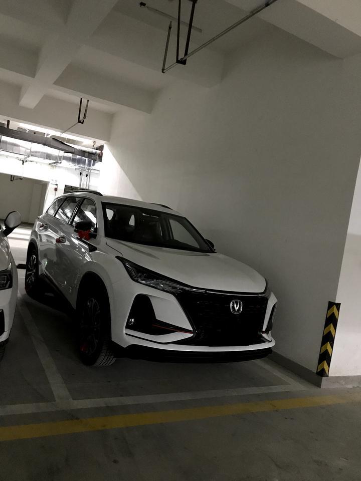 长安cs75 plus-我的车才开1500公里就开始出现油门共振！去了4s店也查不出原因！试了一下试驾车也有。是不是通病，车友们，你们有吗？