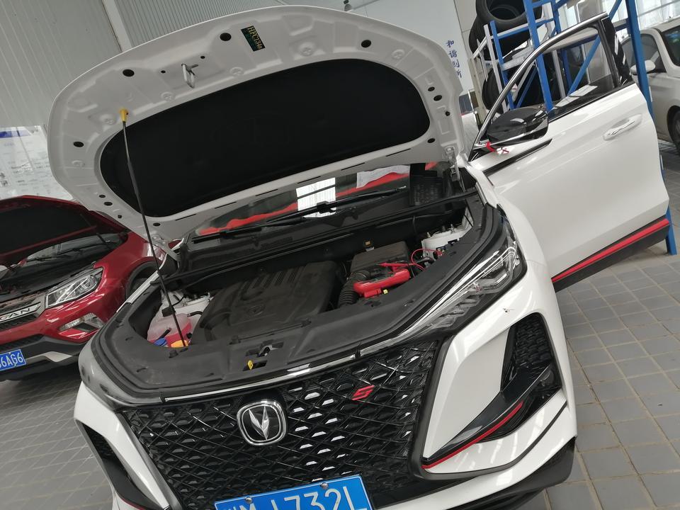 长安cs75 plus-真不是我黑，提车第九天，出现故障，拖到4s点几个小时问题都没找出来，这是多大的问题啊，刹车抱死，突然熄火，油供不上，可以申请换车不？