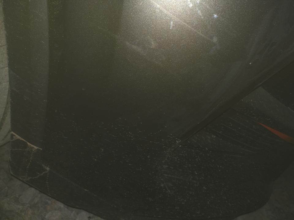 长安cs75 plus-今天不小心刮到啦，有几条划痕没伤到底漆，怎么处理啊，求解决??