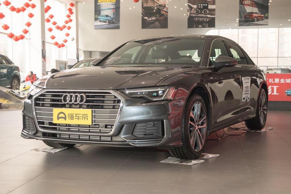 奥迪a6l-最近要买车,这两天试驾了A6 5系E级,个人喜欢新A6的外观内饰和配置,毕竟刚换代而且年轻人肯定都喜欢科技感豪华感并存的,然而宝马的销售吐槽A6是前驱车，没有5系的后驱车好，是这样吗！？
如果真的是这样有必要买四驱版本吗？
在大福建南方，不下雪。