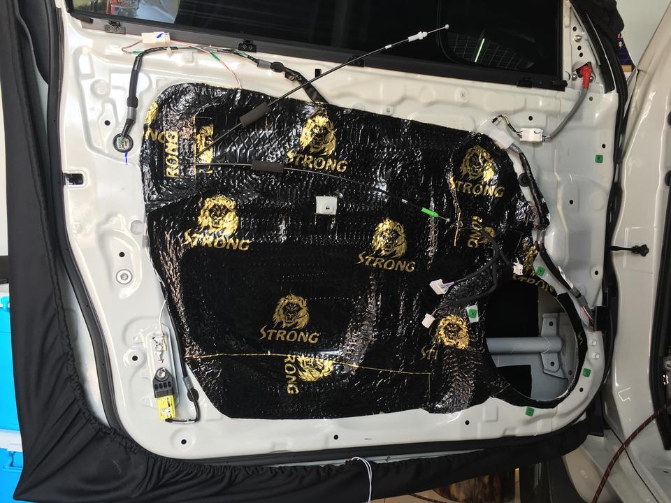 奥迪a6l-泉州汽车音响改装 聆听粤声改装的音响，确实专业！