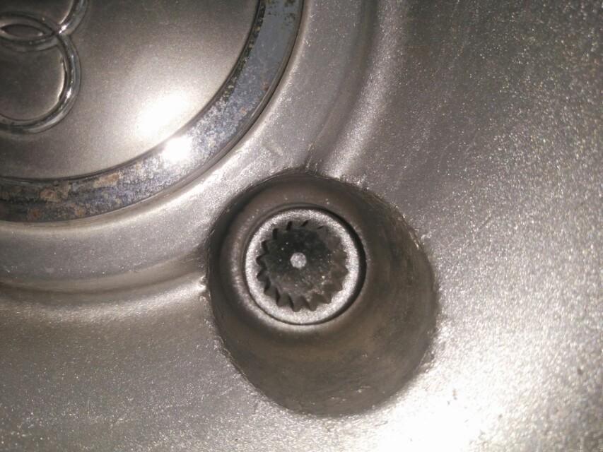 奥迪a6l-我的车是老款奥迪，轮胎防盗套筒得买什么型号的？