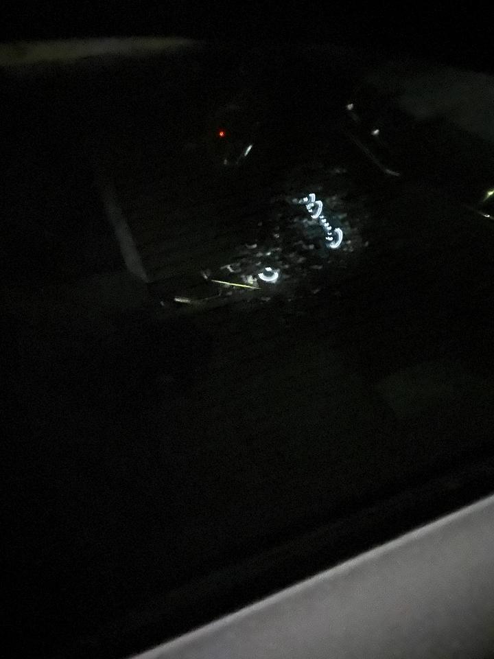 领克03-锁车了，按键灯还亮着什么原因？