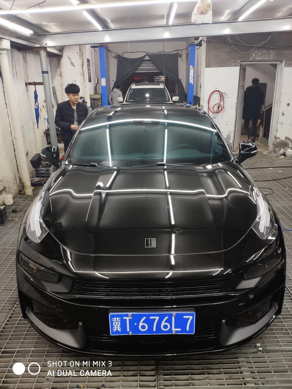 领克03-前几天做的漆面  好像叫液体玻璃   然后前保险杠被碰掉了   换个保险杠颜色还会和之前的漆面一致嘛