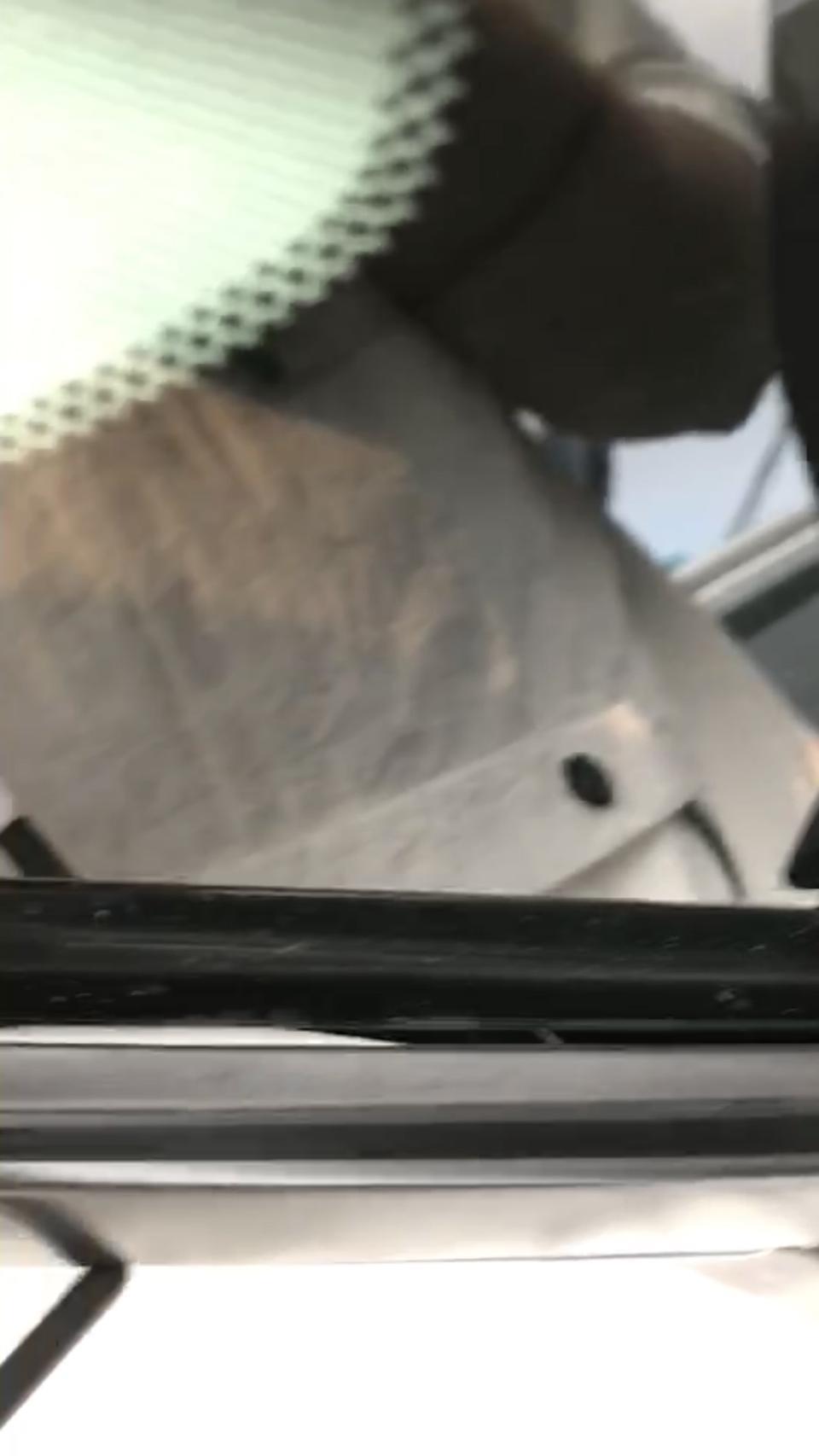 19款凯美瑞的前挡风玻璃两边的防水条松了 会不会大问题呢