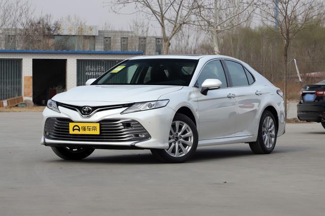 请问2019款凯美瑞2.0G豪华版开关车门时：
        1、后视镜能否自动折叠？
        2、前后车窗能否一键升降？
        如果这两个功能都没有，四儿子店里是否可以刷？还是需要加装模块？是否需要收费？如何加装？
        麻烦了解情况的车友详解下，谢谢！