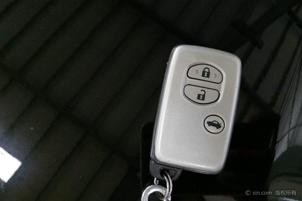 2010款凯美瑞钥匙怎么换电池 2010款凯美瑞钥匙怎么换电池