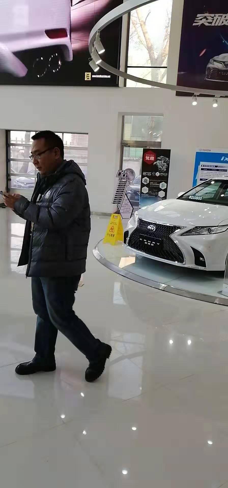 凯美瑞-4S店可以出厂前改装格栅?配上雷克萨斯的格栅，极其霸气