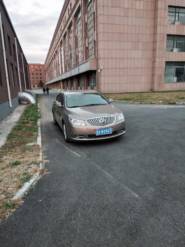 别克君威售价是多少？这款车的总体性能怎么样？发动机是多大排量的？