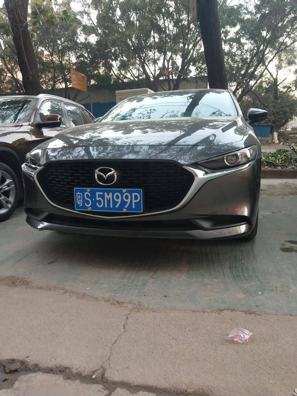 马自达3 昂克赛拉-你们的车发动机发烫吗？我的停了一个小时都还是很好温度