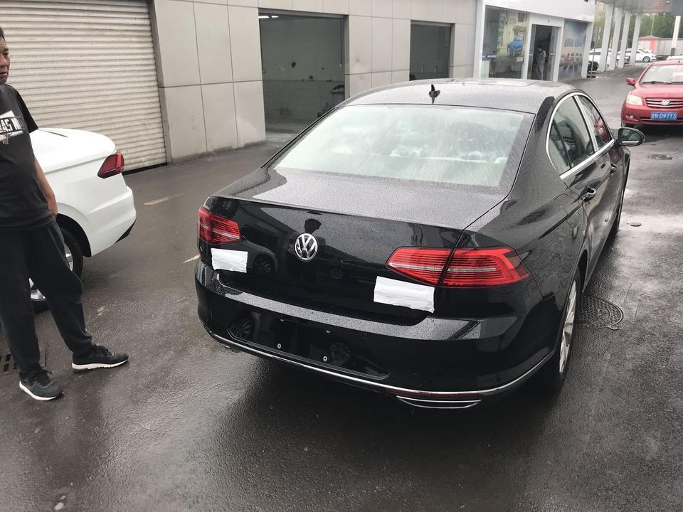 迈腾330豪华两侧后视镜带自动折叠吗？今天刚刚提车
