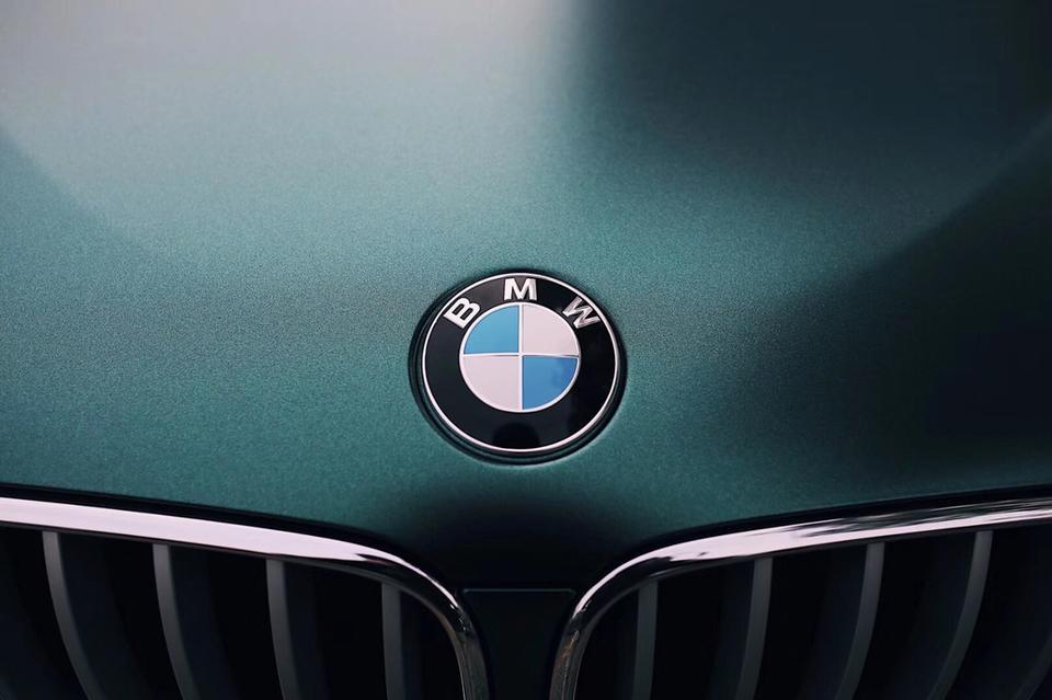 宝马5系-BMW7系已经中期改卷，5系还有多久能上新的前后大灯组和全液晶仪表盘呢?