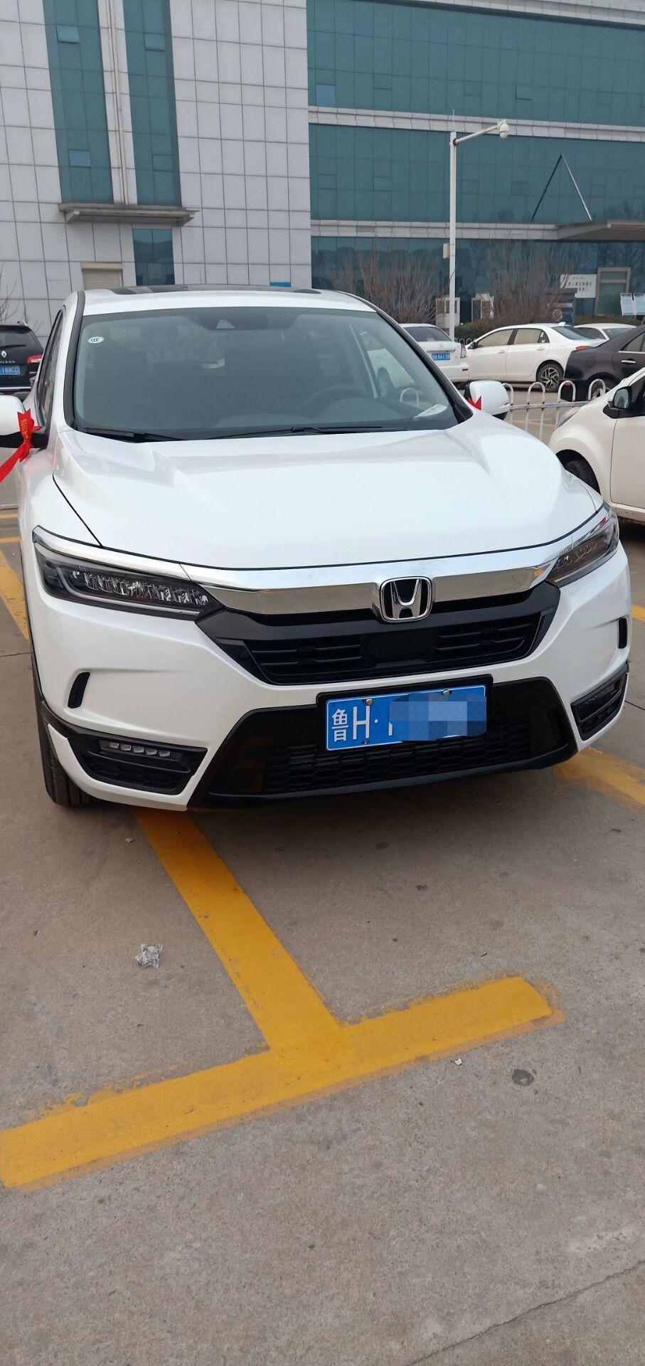 皓影-昨天刚提到车，除了脚垫，行车记录仪，后备箱垫，还缺啥？