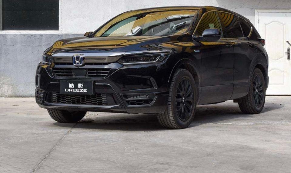 皓影-第一次买车 今天刚定两驱幻夜 销售什么东西都没送合理吗 脚垫挡泥板车膜4800自己买的套餐 落地下来25W 不知道合理不合理?