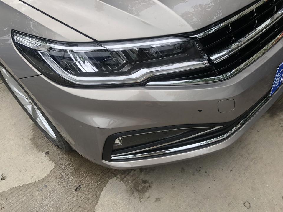 请问有宝来海贝金车主吗？有补过海贝金漆的吗？哪里补的？有没有色差？新买的车才刚满月，停车时保险杠剐蹭漏了底漆，心碎?