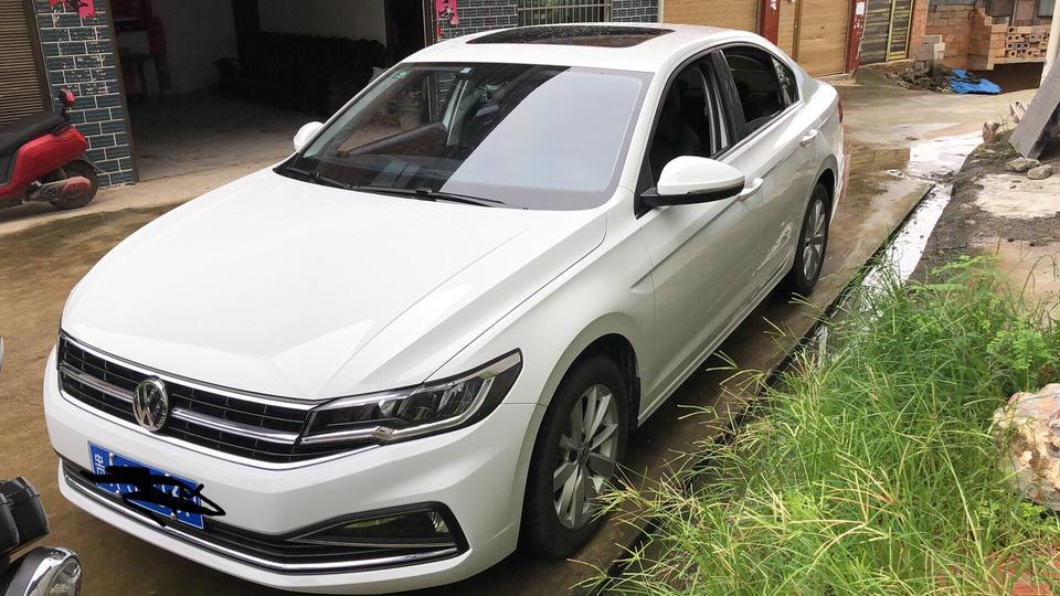 请问下各位车友老司机们，我的车19款新宝来一个多月了，转向方向盘打死倒车的时候就会有异响咔咔的声音，(方向盘没有全打死，有松开的)刚开的时候没怎么注意，问下大家这是正常情况吗。