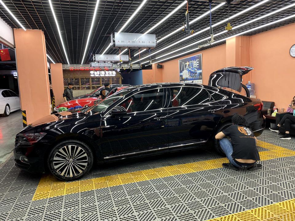 我的19帕萨特，2.0豪华现在已经差不多6000公里了，为什么提速感觉很肉。感觉没什么力？求大神指点