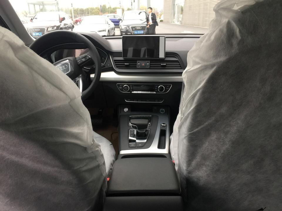 27号提车，最近有很多人说奥迪Q5L中控有电流异响。不知道是不是真的。正常吗