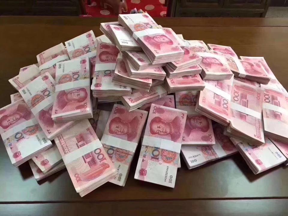 2.5的汽油版亚洲龙能买得到吗？？