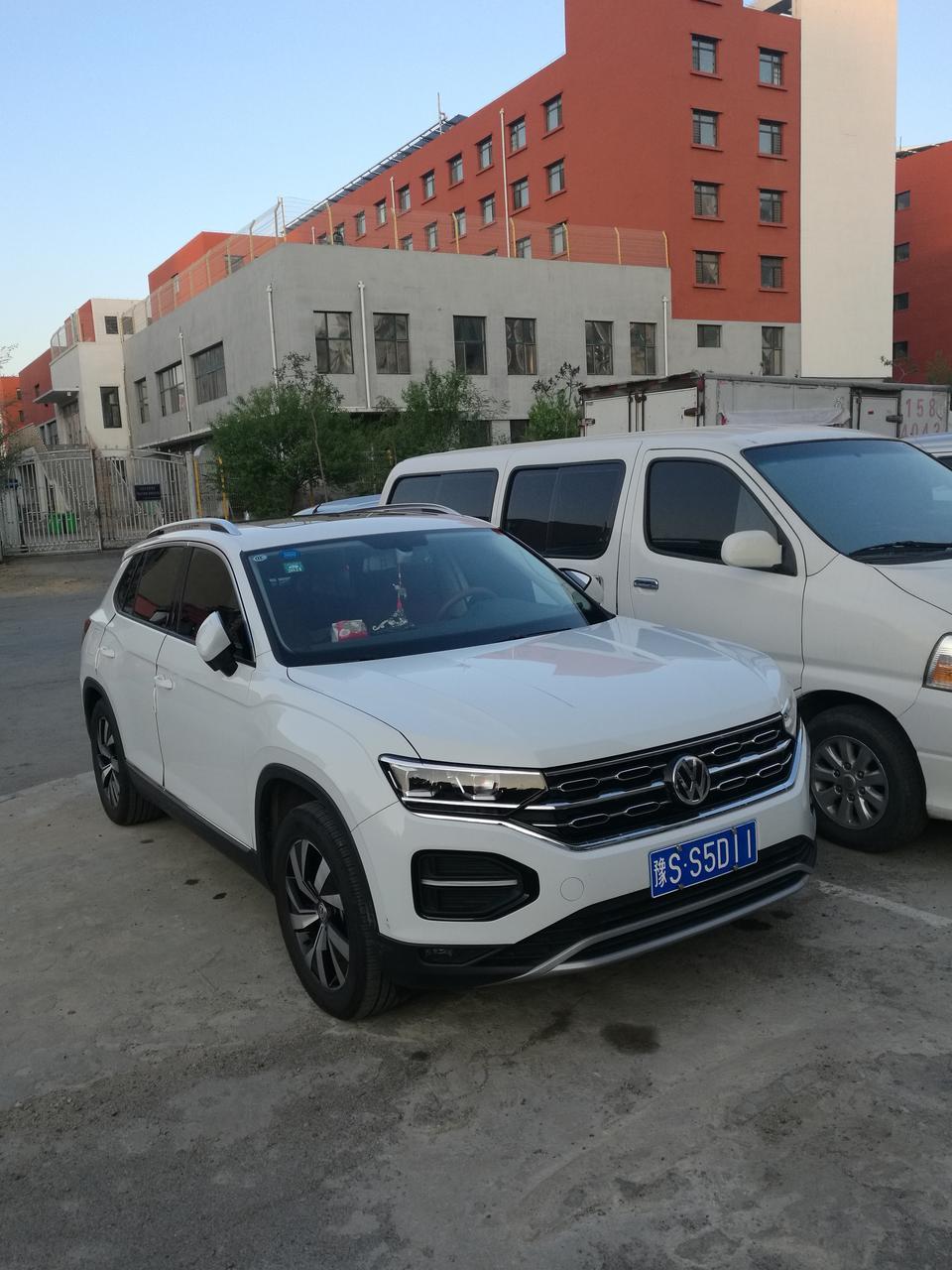 探岳-观察这个车好长时间了，可能是瞅疲劳了，外观太小了。