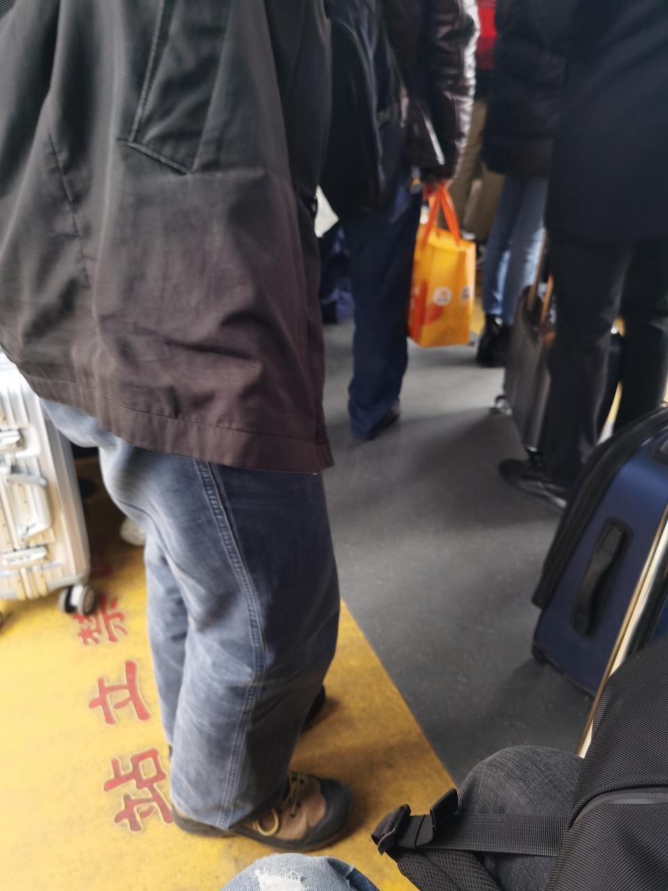 凯迪拉克ct5-月入3000，每天吃外卖，影响我开这个车吗