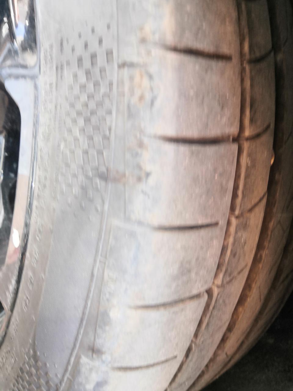 迈锐宝xl-去提车，发现是一月份库存车，4S店以买了保险为由不给我换车，沟通两天给我换车但是说上海银行的无息贷款只能一年5万，全款的话贷款服务费4800也不能退。599送4次保养的活动不能参加。请问各位车友有没有上海银行的朋友，我想咨询一下车贷政策因为4S店原因导致我换车我的车贷能不能直接改车架号，不换贷款。或者我换银行无息贷款，要求4S店退换贷款服务费费，这个合不合理