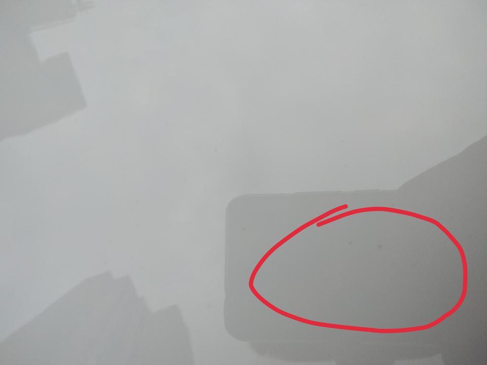 迈锐宝xl-提车时下雨4s店做的车身镀晶  让半个月不要洗车，昨天洗车发现车漆上有的黄点洗不掉看着好像是在车漆里面，是不是在镀晶层和车漆的中间，镀晶的时候没有清理干净？这个情况怎么处理啊