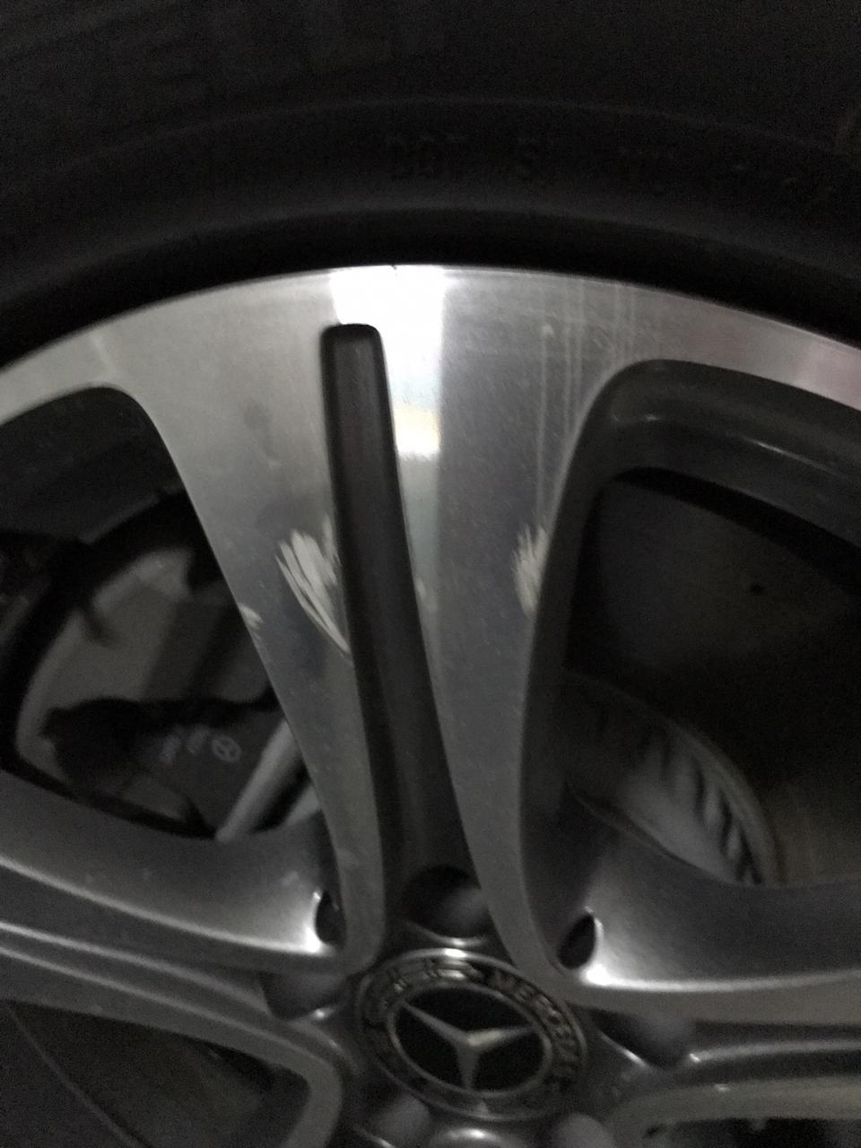 奔驰c级-请问新车轮毂刮成这样，有必要去做修复吗？