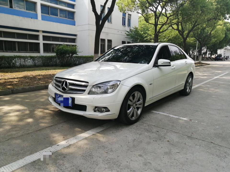 奔驰c级-2011年的奔驰10万行驶了12万公里请问各位大神们值得购买吗