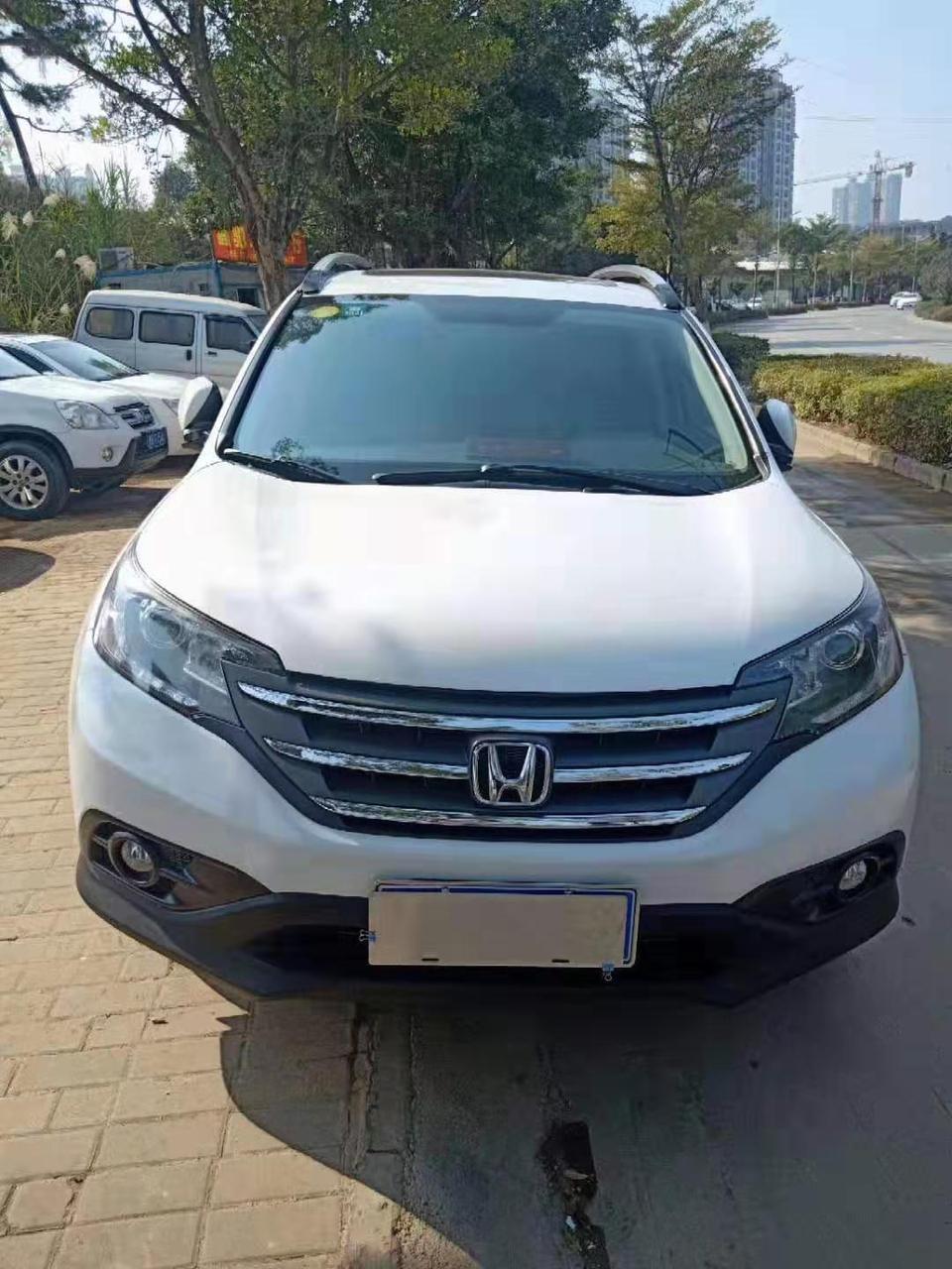 各位车友们，帮我给点意见，我想买这一辆本田CR-V，15年的车现卖十三万左右，是朋友介绍的，这个价格可以入手吗？谢谢各位??