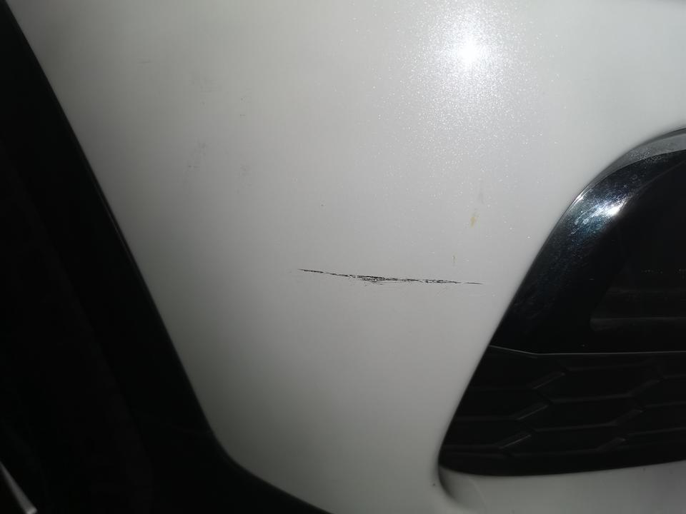 本田cr-v-2我的crv这是被划了还是被蹭了
这是露底漆了吗