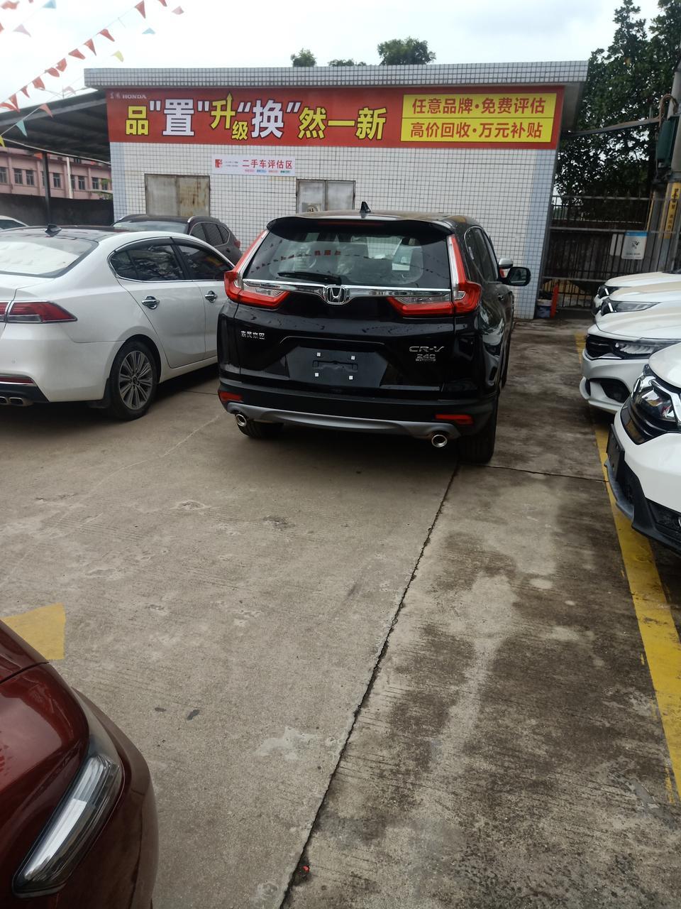本田cr-v-CRV 黑色好看吗？希望大家给个建议，男人开的