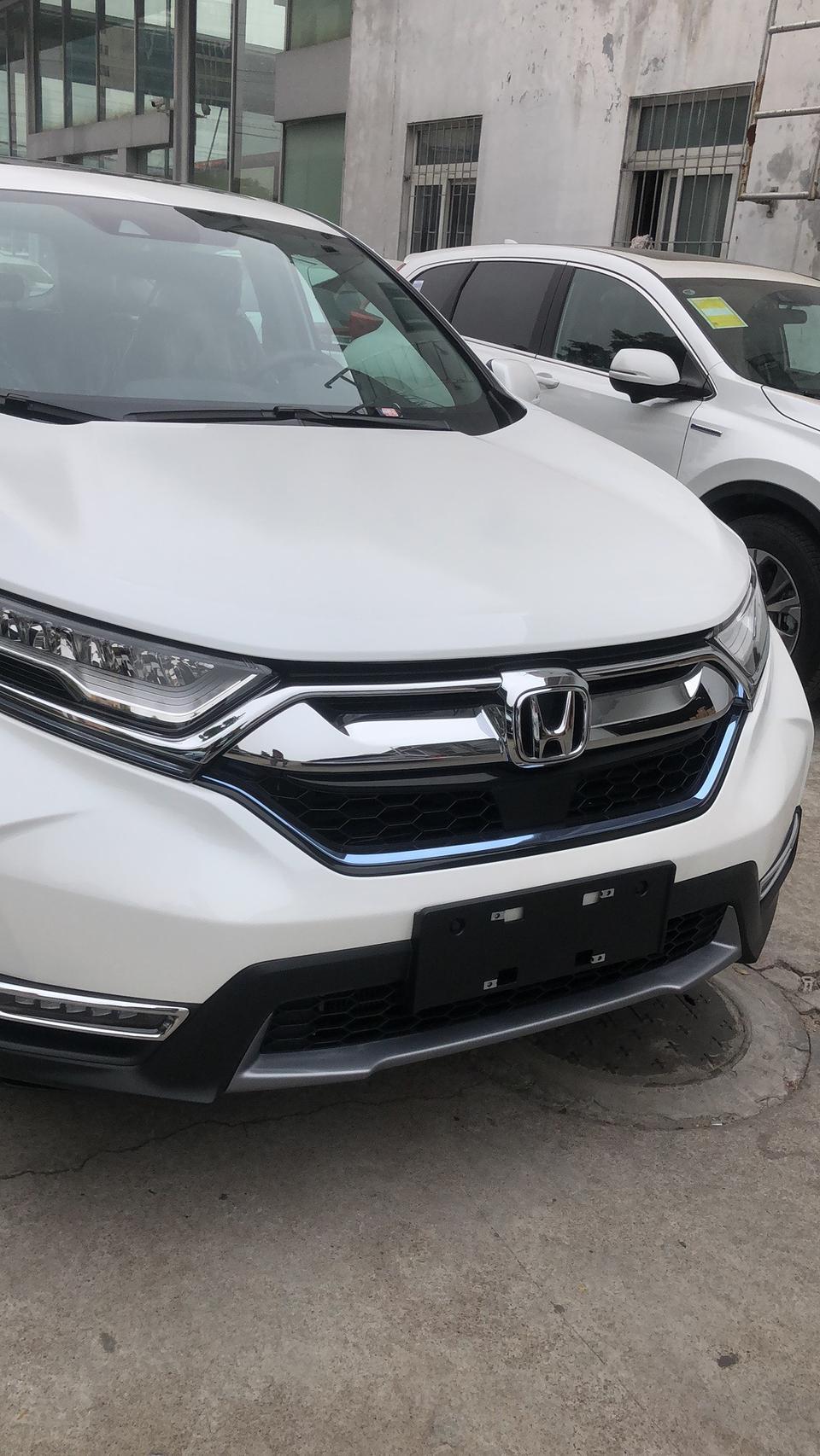本田cr-v-混动CRV，没有备胎。如果车辆漏气扎丁在路上怎么临时处理？