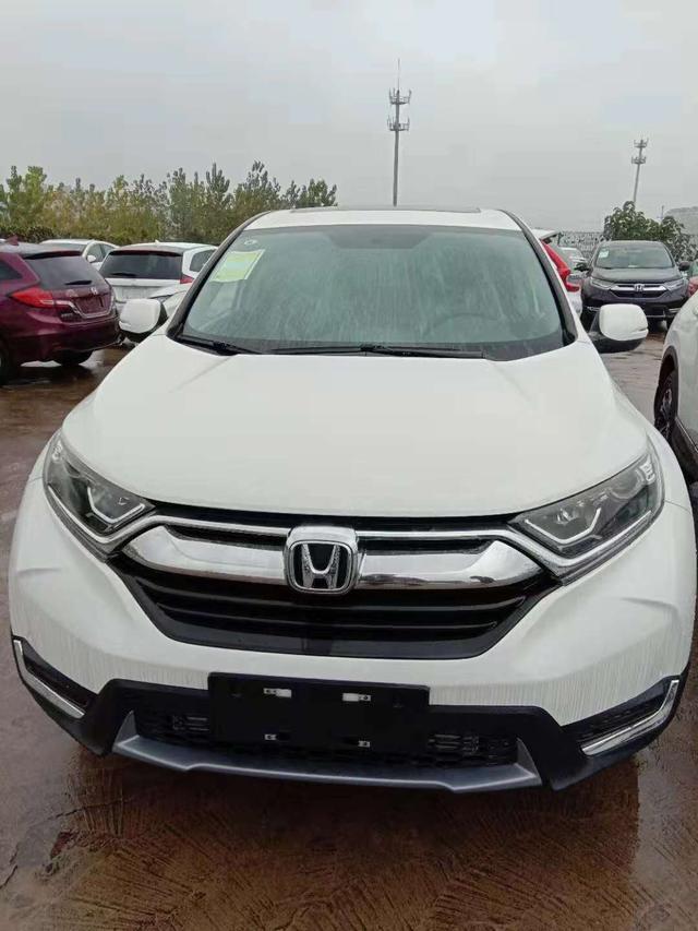本田cr-v-大家看看这是1几款的。是2019款吗？