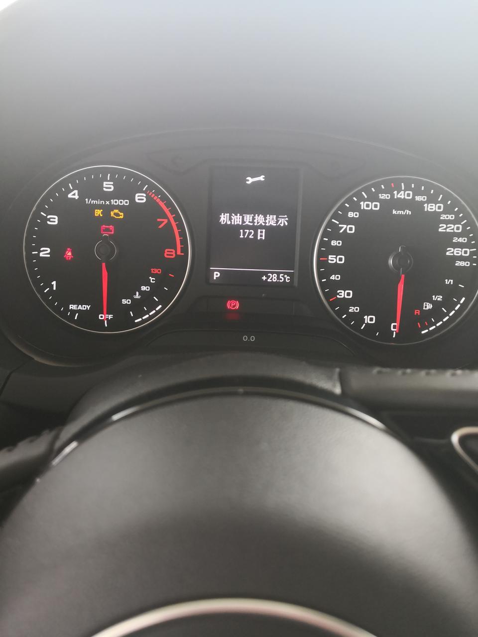 奥迪a3-请问刚提的新车就有这个提示正常吗？