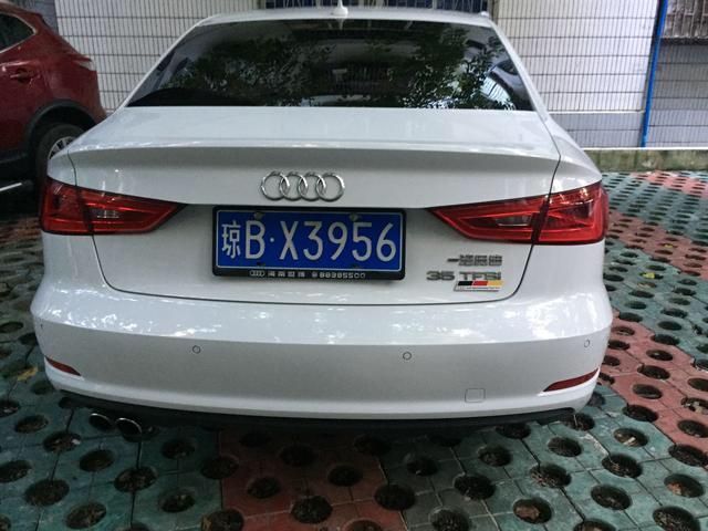 奥迪a3-大家看看这是什么车
换一个后视镜的壳多少钱？