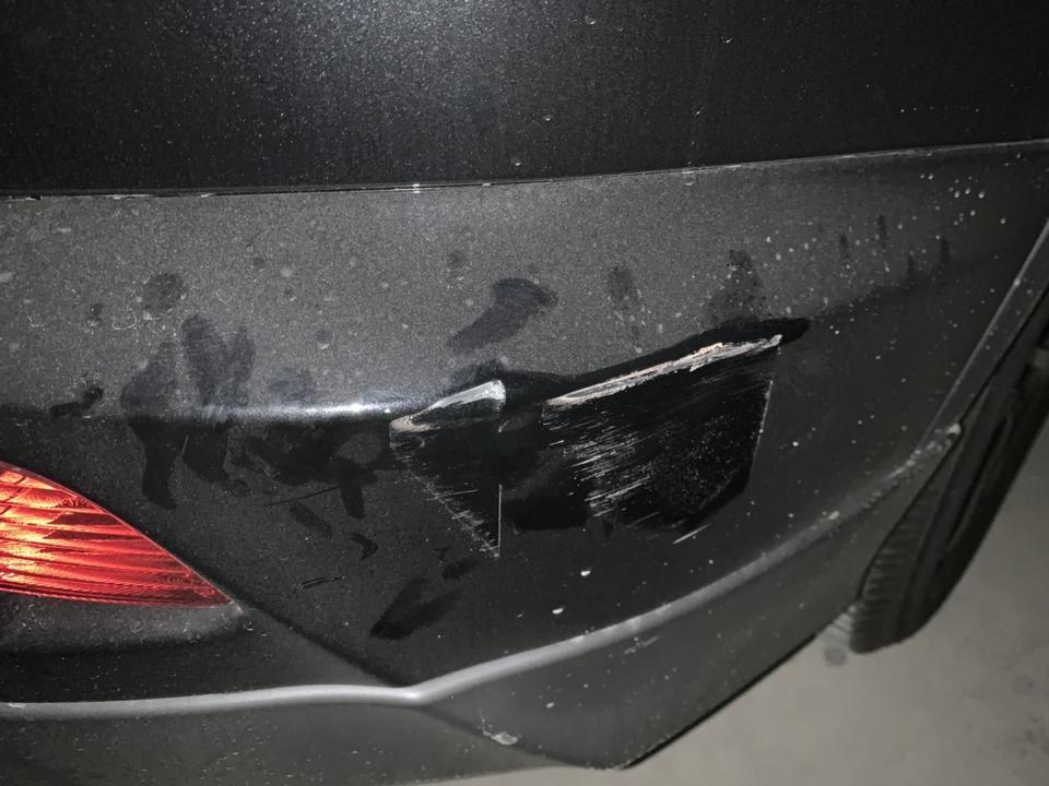 rav4荣放-这个去4s店还是外面汽修店还是自己补比较好，露铁皮了
