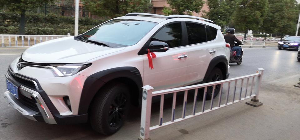 rav4荣放-各位车友，大家好，2019款丰田荣放能不能在不起动的情况下播放音乐，或收音机。求解，谢谢啦