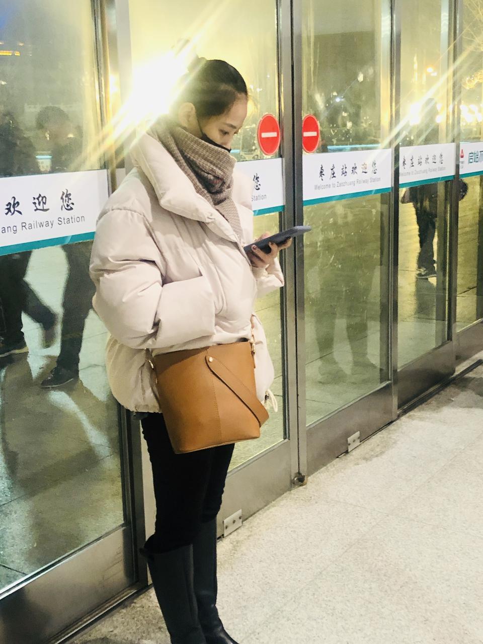 rav4荣放-请问各位大神 怎么样把照片放到20款荣放的屏幕上做壁纸