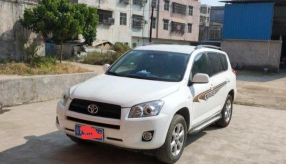 rav4荣放-2011年的荣放经典版的9万多公里，现在能卖多少钱呢