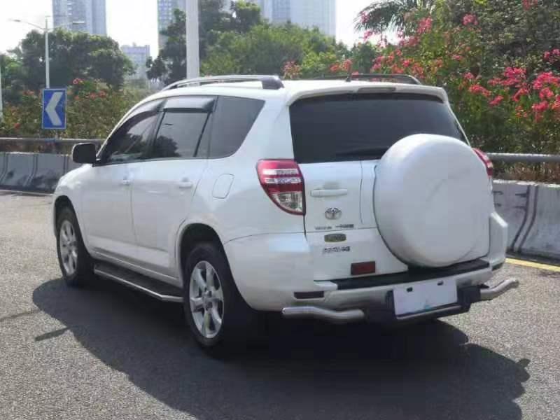 rav4荣放-这车开上120一刹车方向盘和车一起震动￼是怎么回事，