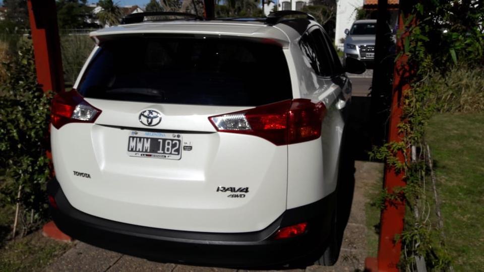 rav4荣放-请各位帮我看看这是哪一款的荣放。