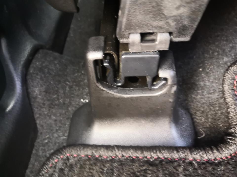 rav4荣放-各位朋友们，有人知道这个保护壳是什么吗？