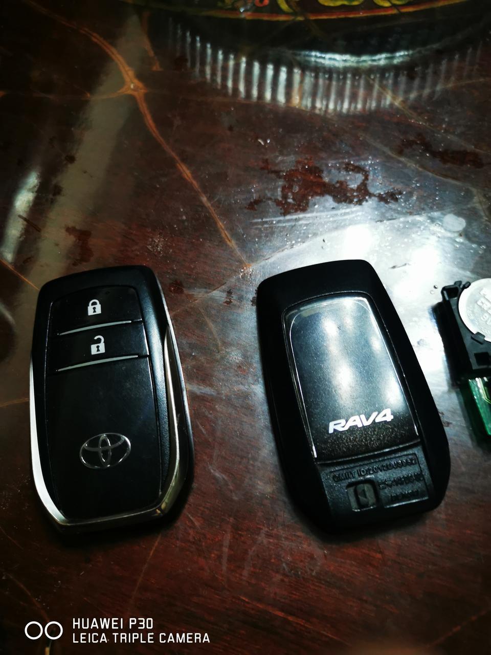 rav4荣放-14款rav4，一年要换一次钥匙电池正常吗？